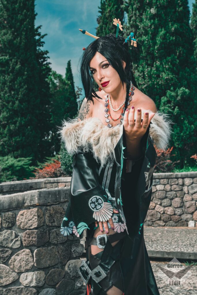Cosplayer Poses